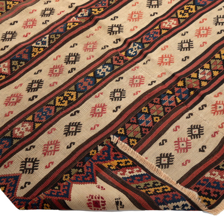 Wool Kilim - 4'08" x 06'01"