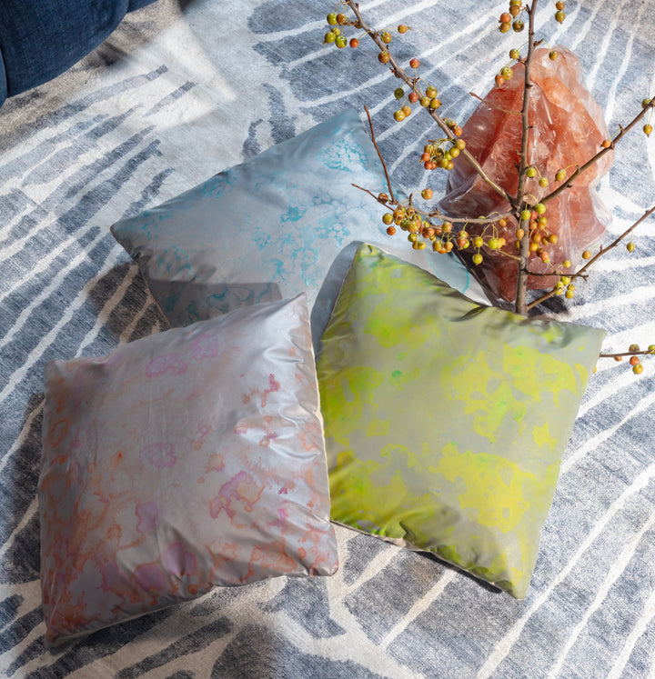 Aurora Liquid Pattern Pillow