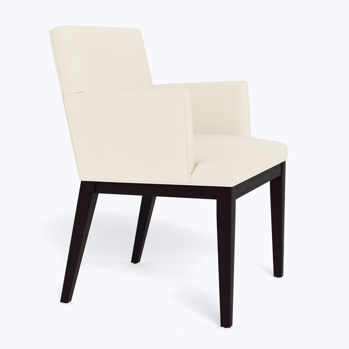 Daphne Arm Chair Graceland, Performance Blend / Sorrell