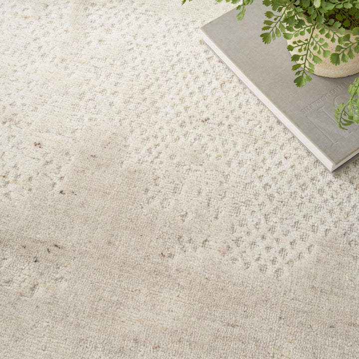 Ivory Contemporary Wool Blend Rug 10' x 14'