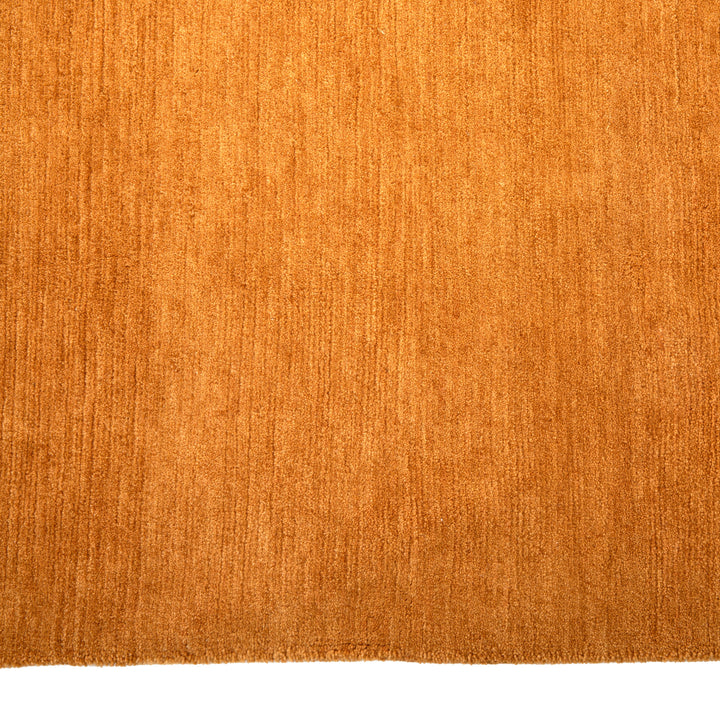 Solid Tibetan Wool Rug Brown / 6x9