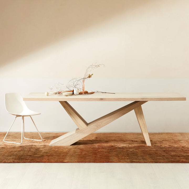 Viento Oak Dining Table