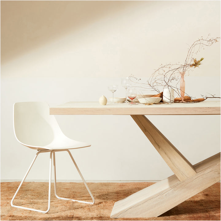 Viento Oak Dining Table