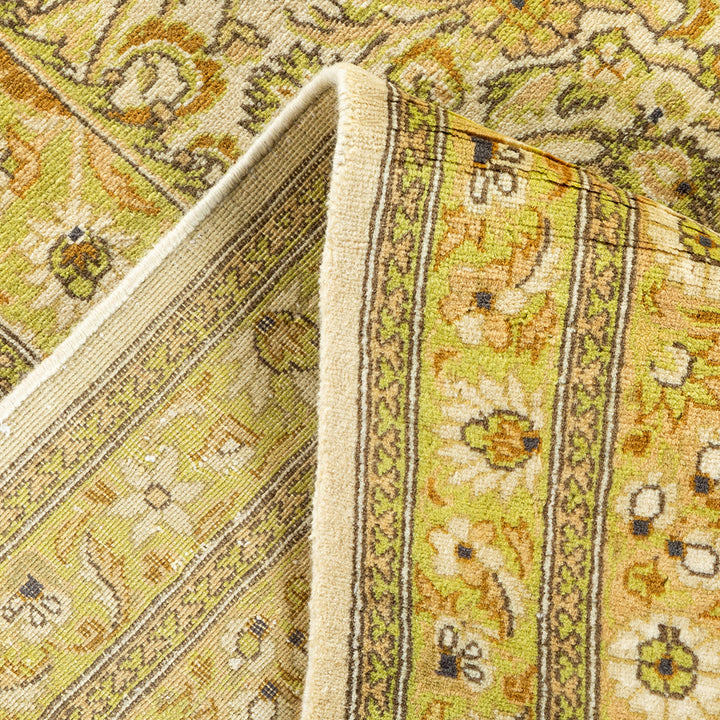 Ivory Traditional Wool Rug - 9' x 11'10"