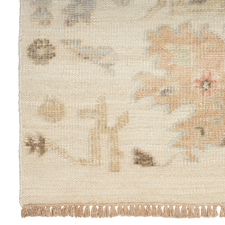 Traditional Wool Rug Ivory / 8' x 10'