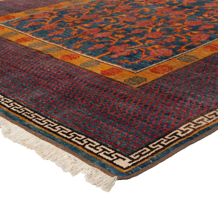 Vintage Traditional Wool Rug - 6'3" x 11'6"